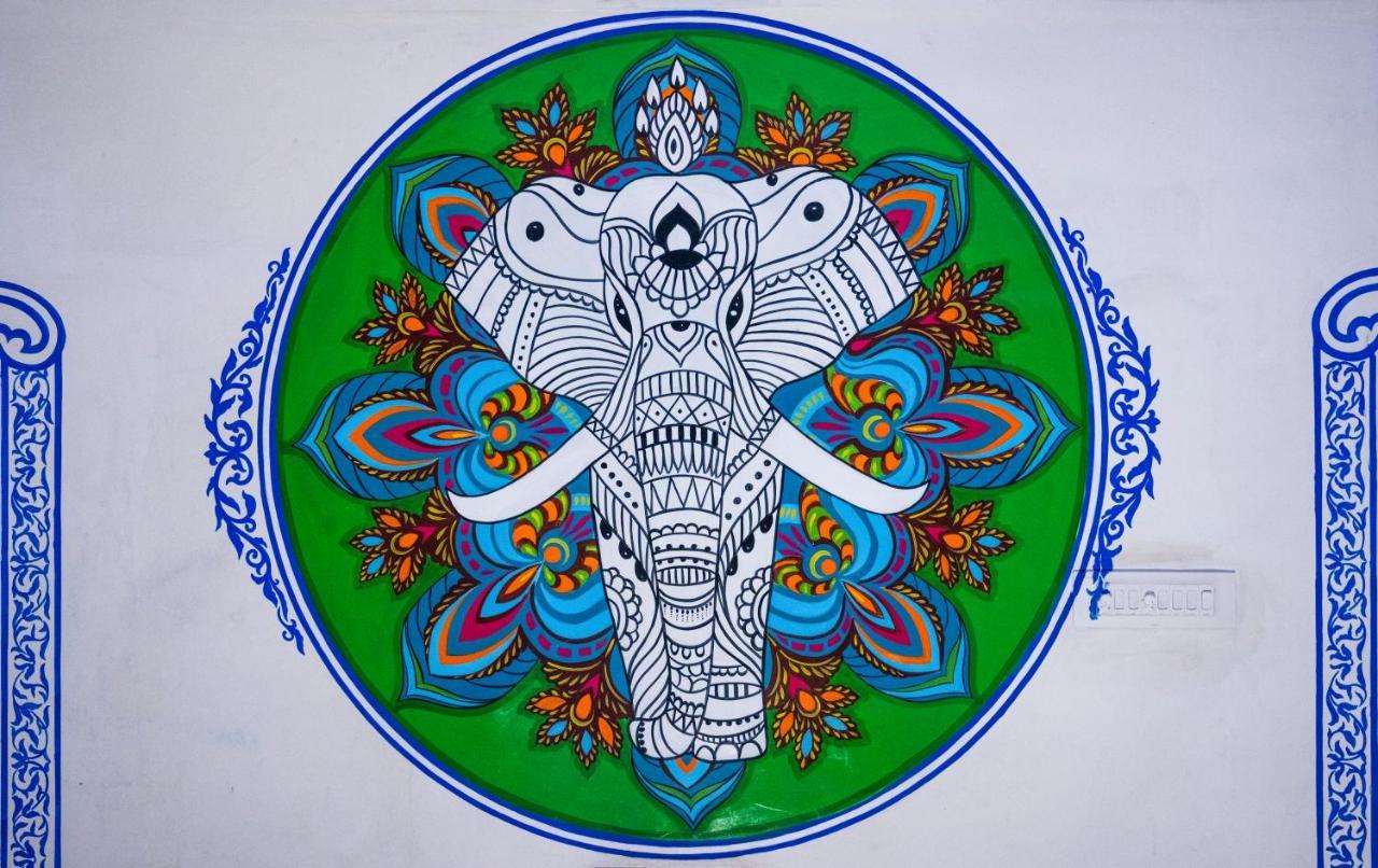 Mandala Bagpacker Circle Hostel Jaipur Bagian luar foto